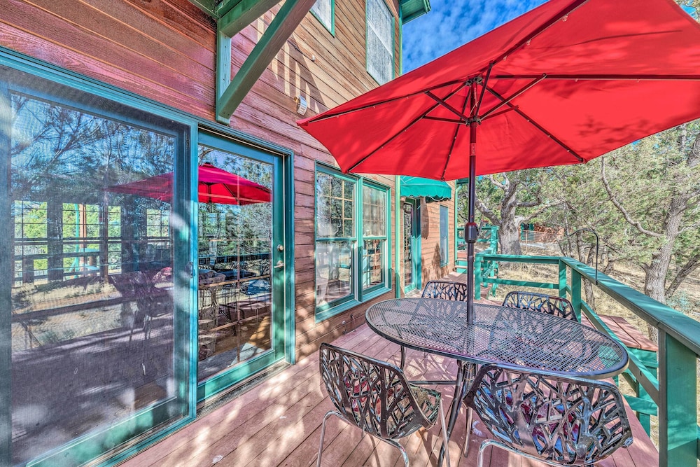 Vibrant Alto Hideaway w/ Sierra Blanca Views! view 5