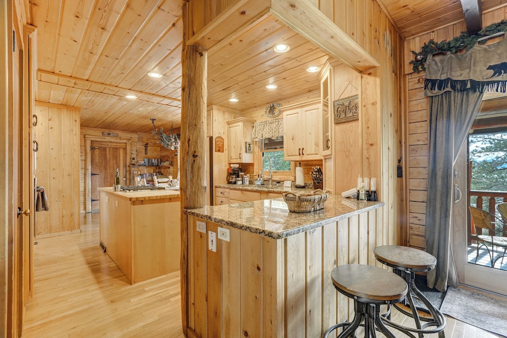 Log Lodge