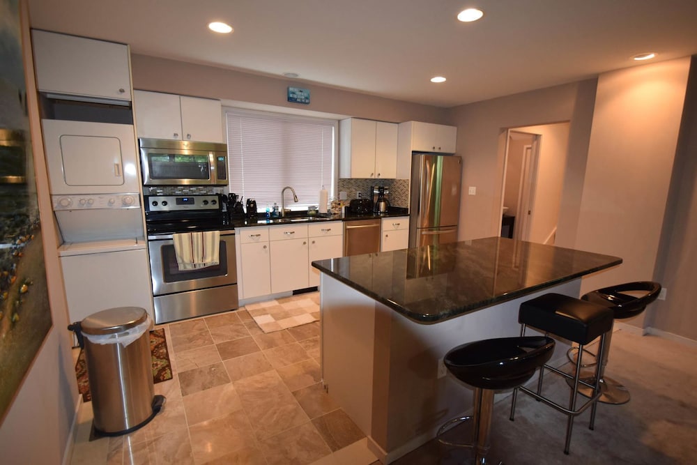 Tunnel Avenue 14106 2 Bedroom Home by RedAwning