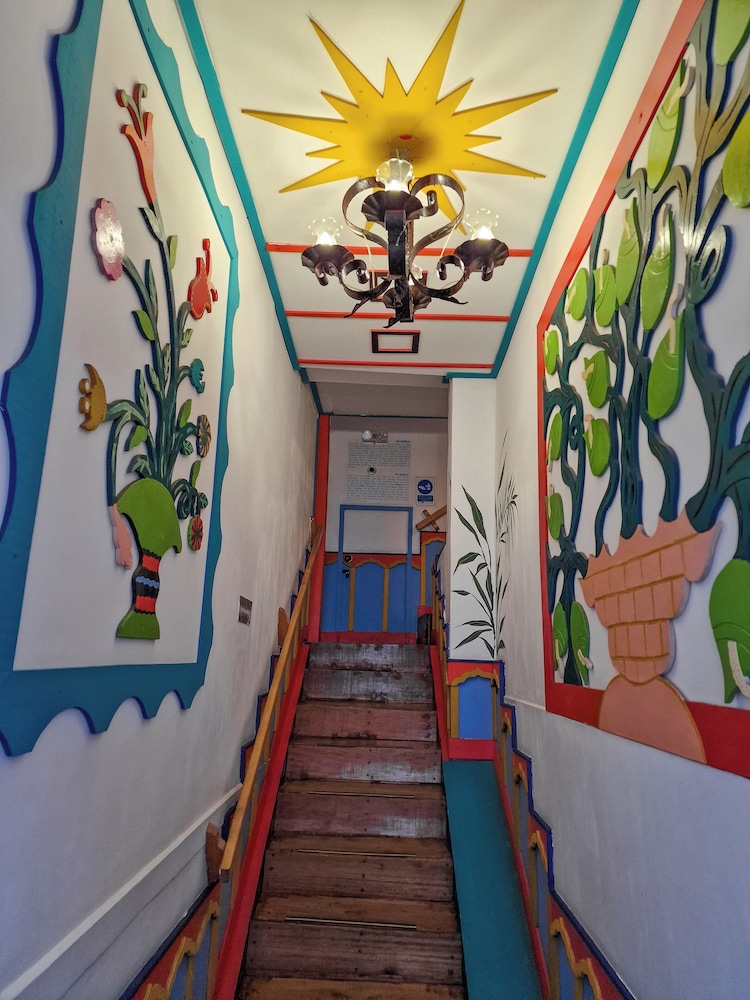 Hostal Mythos