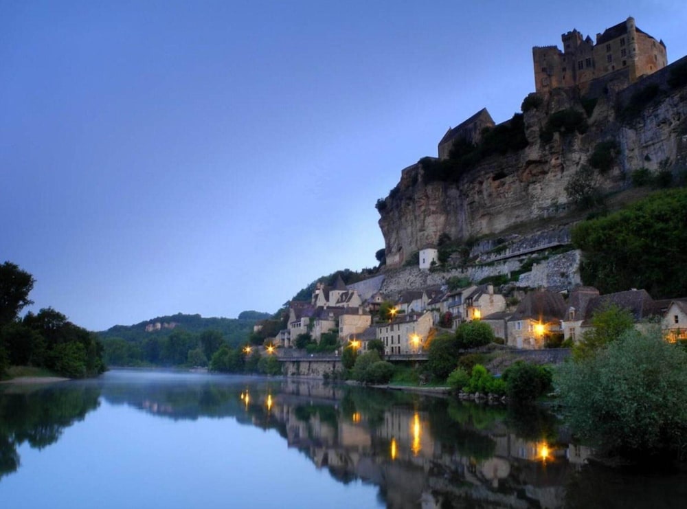 Quiet Holiday Home With Pool in the Dordogne
