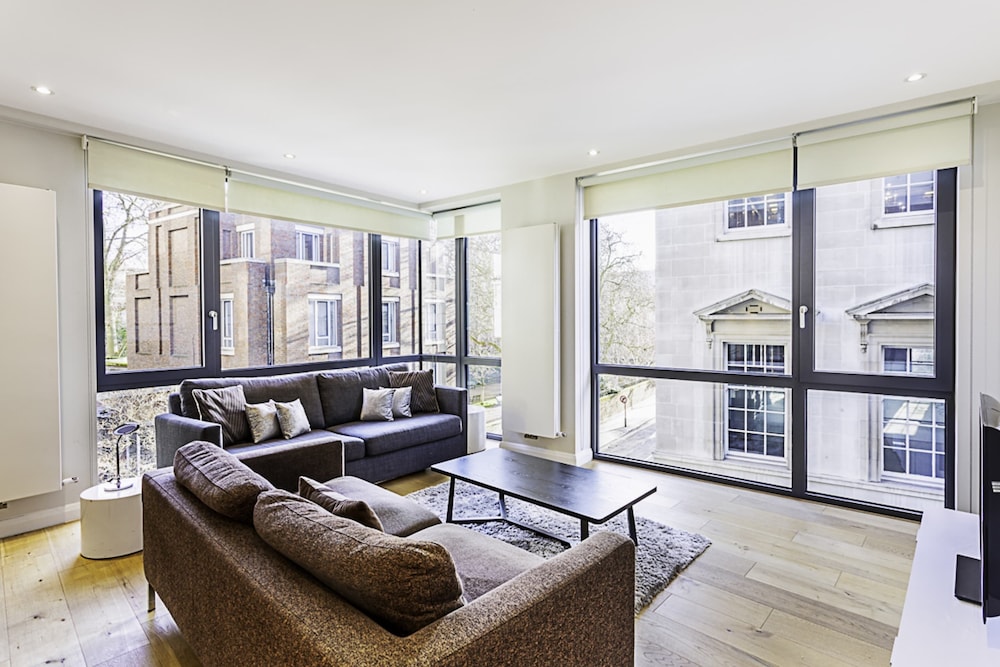 Wonderful Holborn Apartment