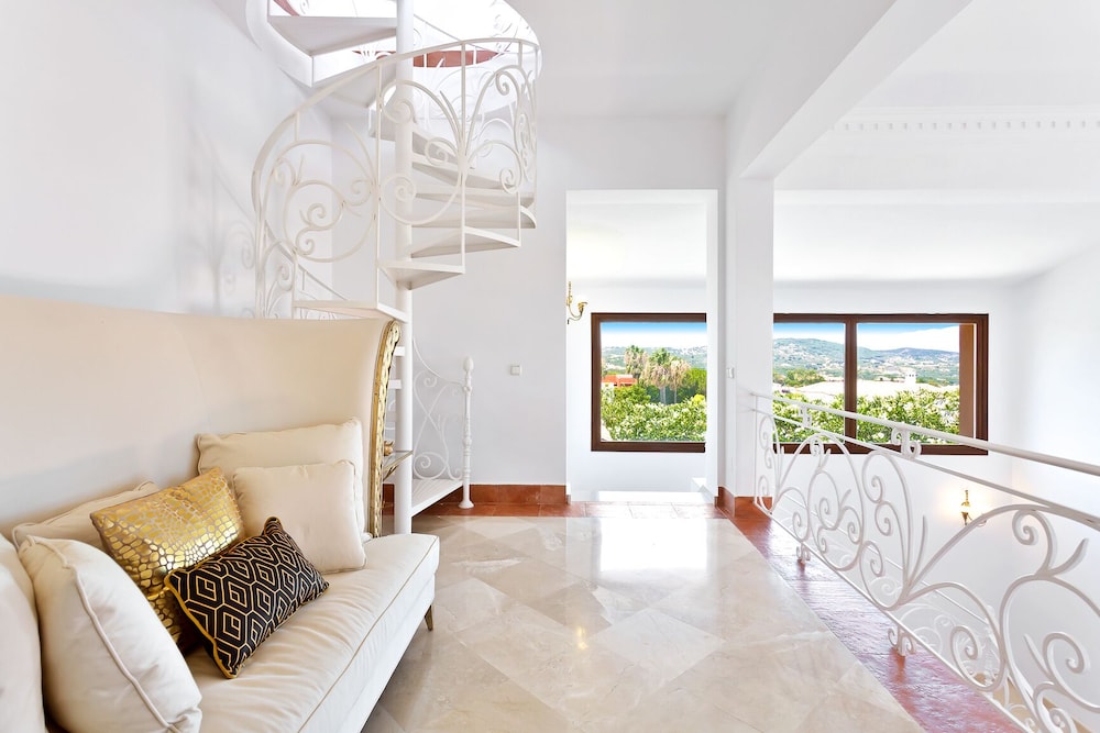 Sotogrande White House Villa view 5
