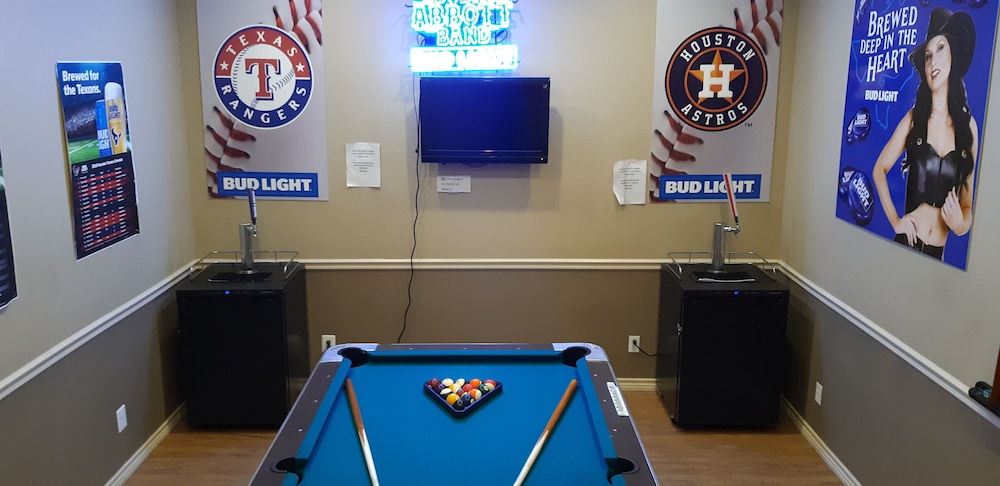Cotulla Whitten Inn