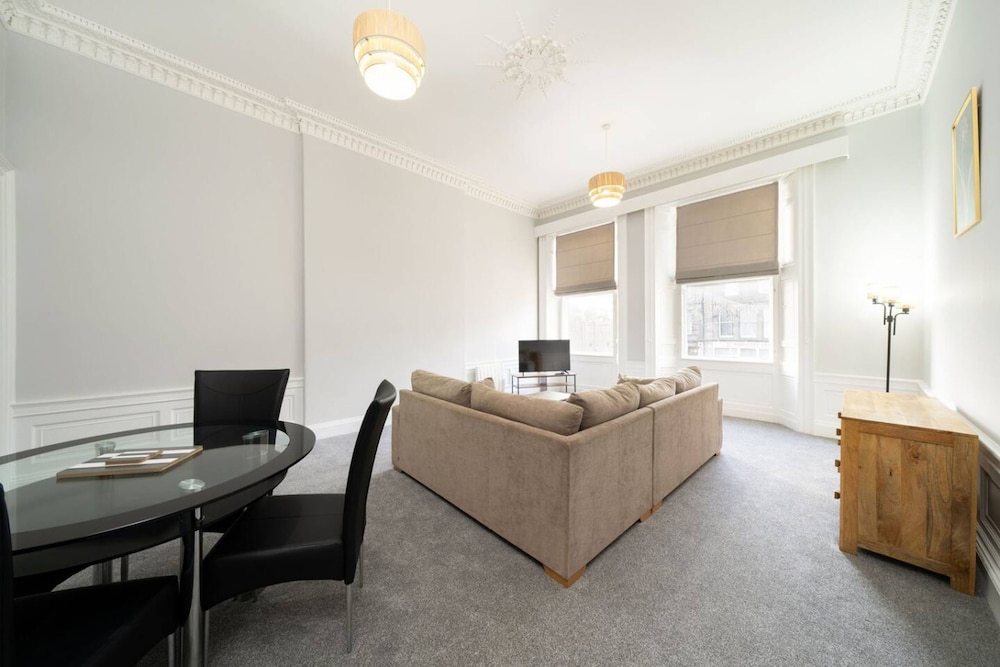 Lochside Apartment B