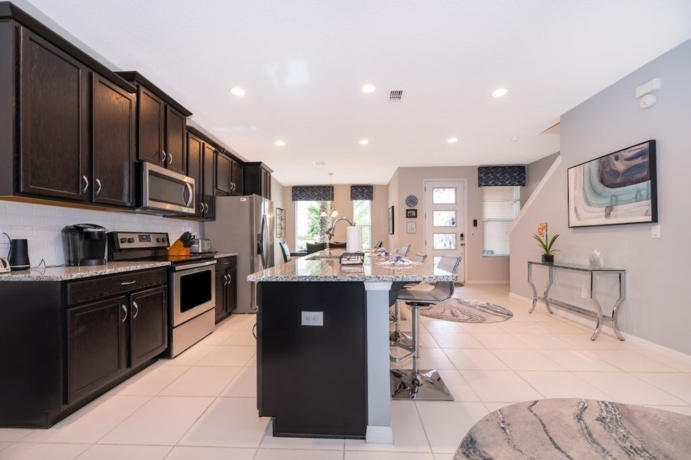 New! Modern Townhome Near Disney! Splash Pool, Resort W/waterpark-8206sa 3 Bedroom Townhouse