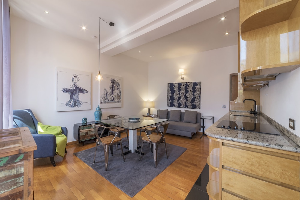 Piazza di Spagna Stylish Flat