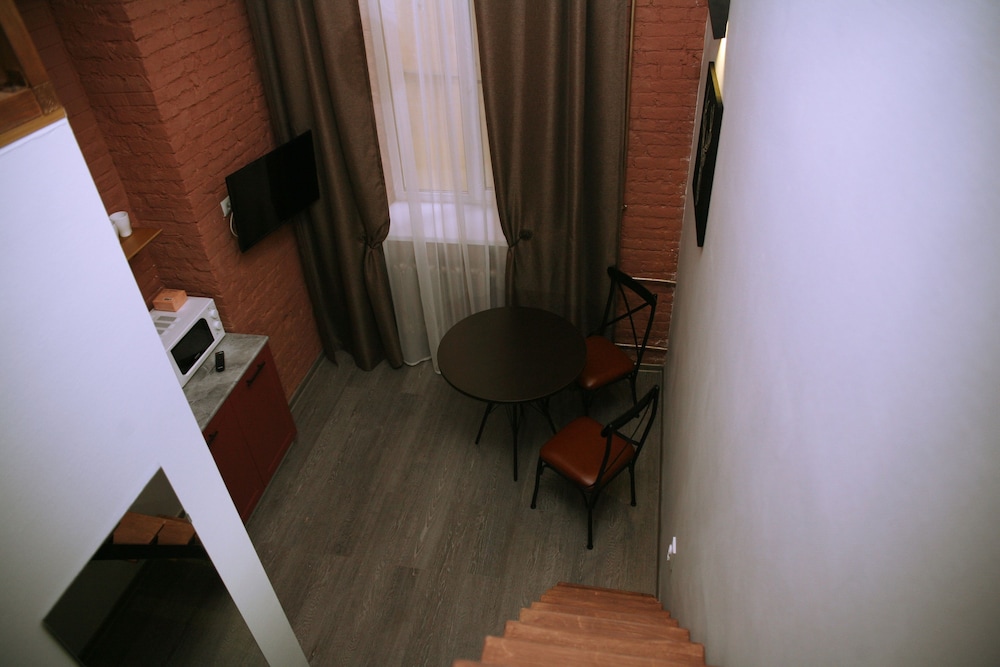 Apartment at the Red Bridge