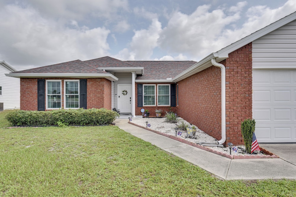 4 Mi to Downtown Panama City: Home w/ Patio!