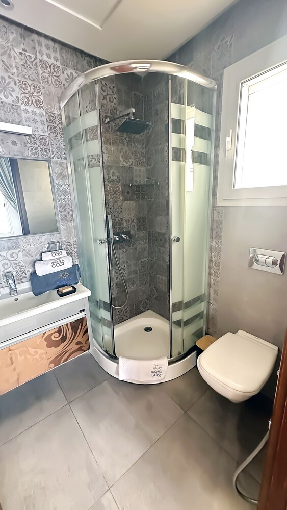 L'Orchidée - Luxury Suites