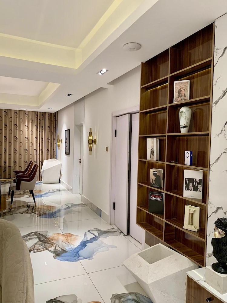 Sujimoto Residences