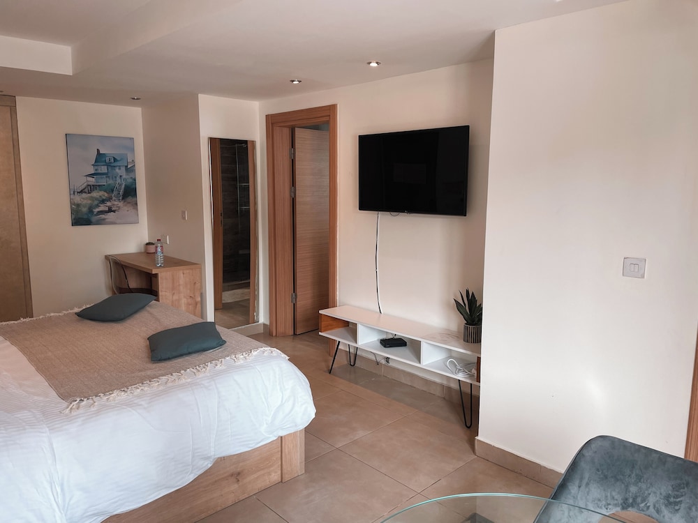 Sky Suites Airport