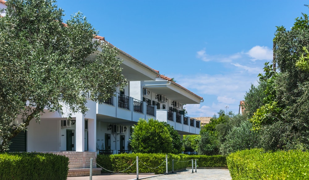 Chandris Apartments