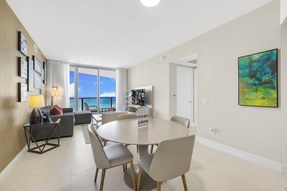 Oceanview Condo with Pool & Relaxation