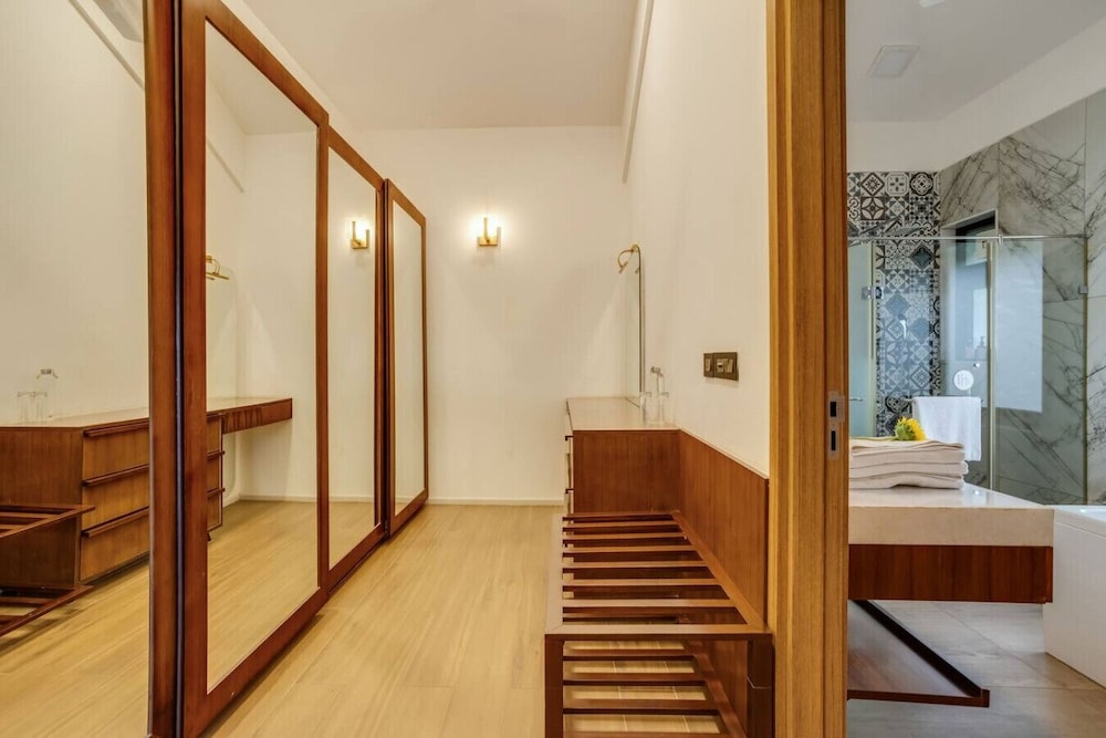 Villa Ayana 5bhk With Pool and Near the Beach
