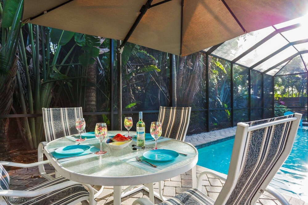 Wish Upon A Starfish Pool Home view 4