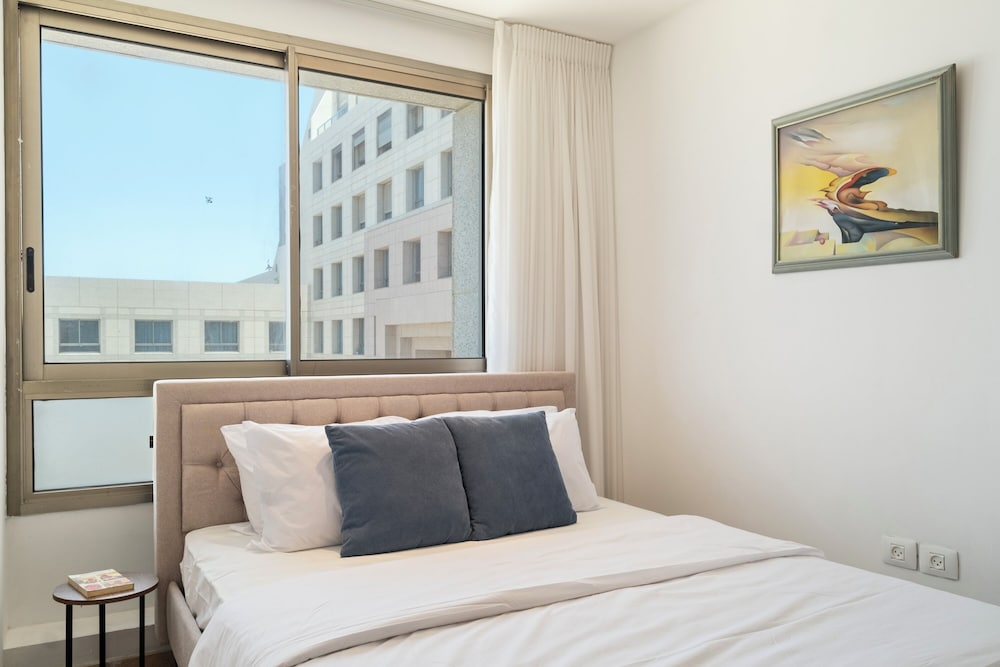 HaCarmel Beach Penthouse by Sea N Rent