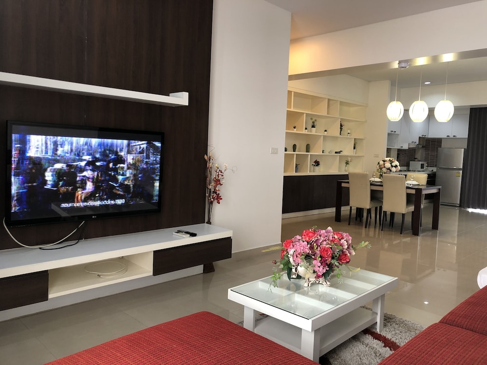 14 Place Sukhumvit Suites - SHA Plus