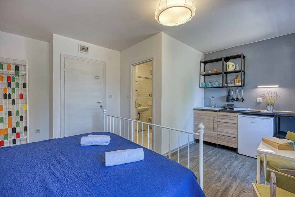 Blue Studio Apartment