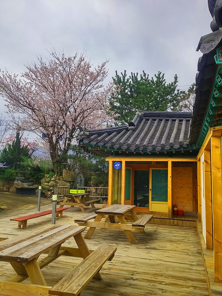 Chowoo Guesthouse