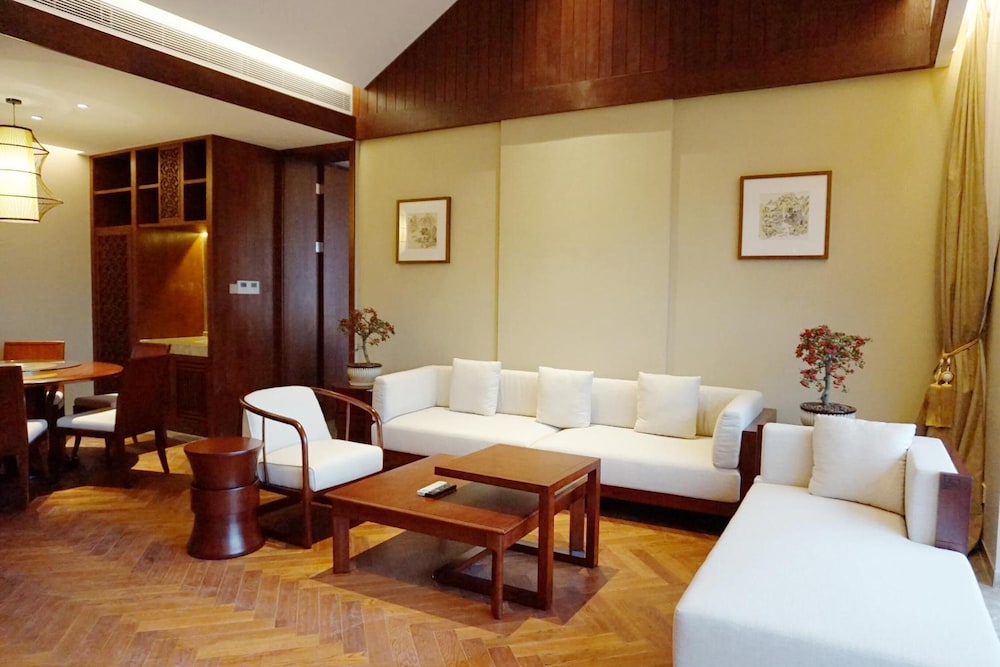 Narada Resort & Spa Cifu Lake Guangxi