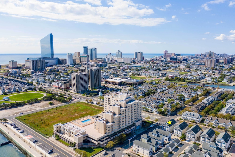 Modern Atlantic City House: Walk to Beach! view 4