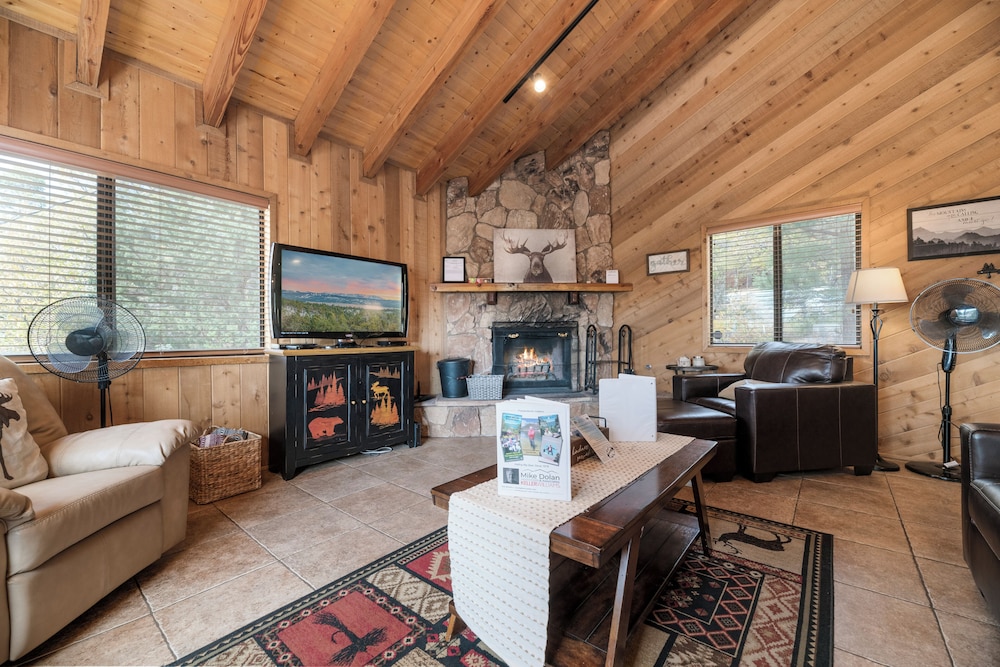 Wolf View Lodge