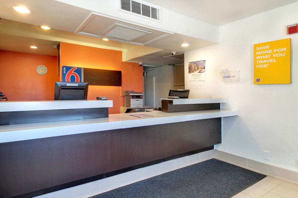 Motel 6 Capitol Heights, MD - Washington