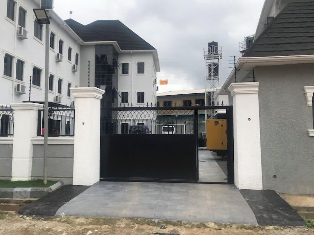 A3 Apartments