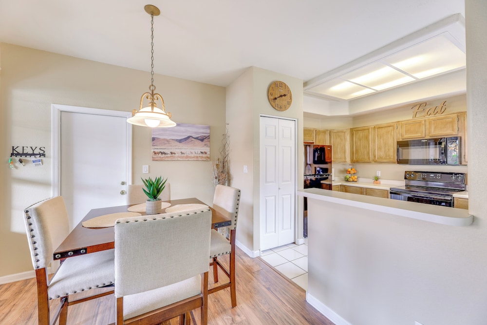 2 Mi to Dtwn: Condo w/ Patio in Mesa!