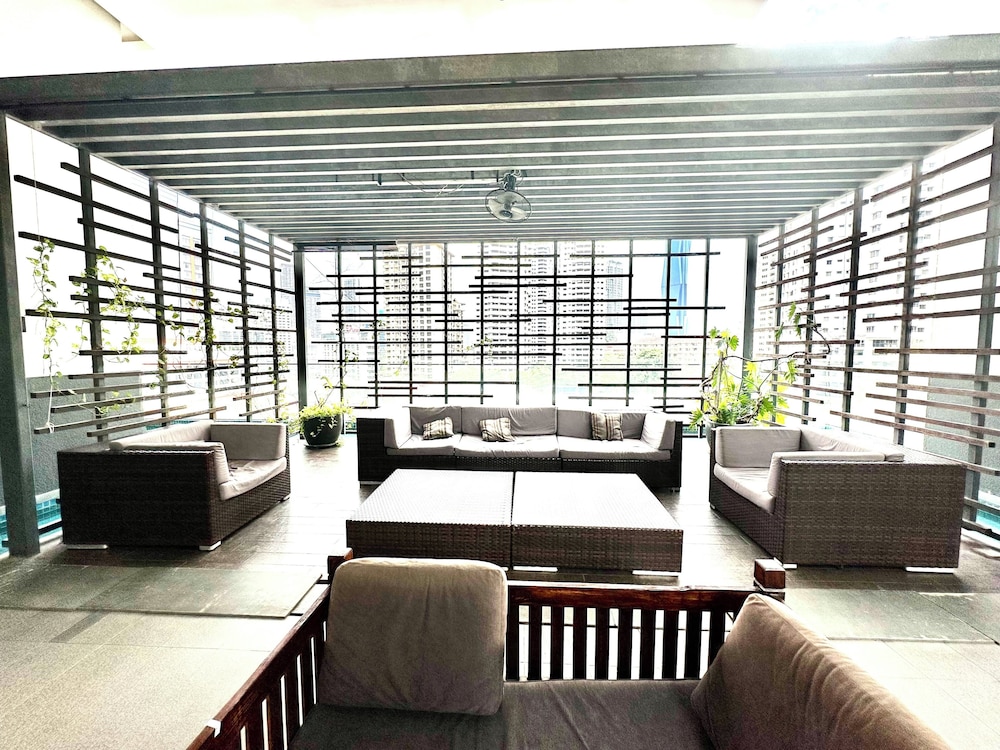 One Bukit Ceylon by Roomy