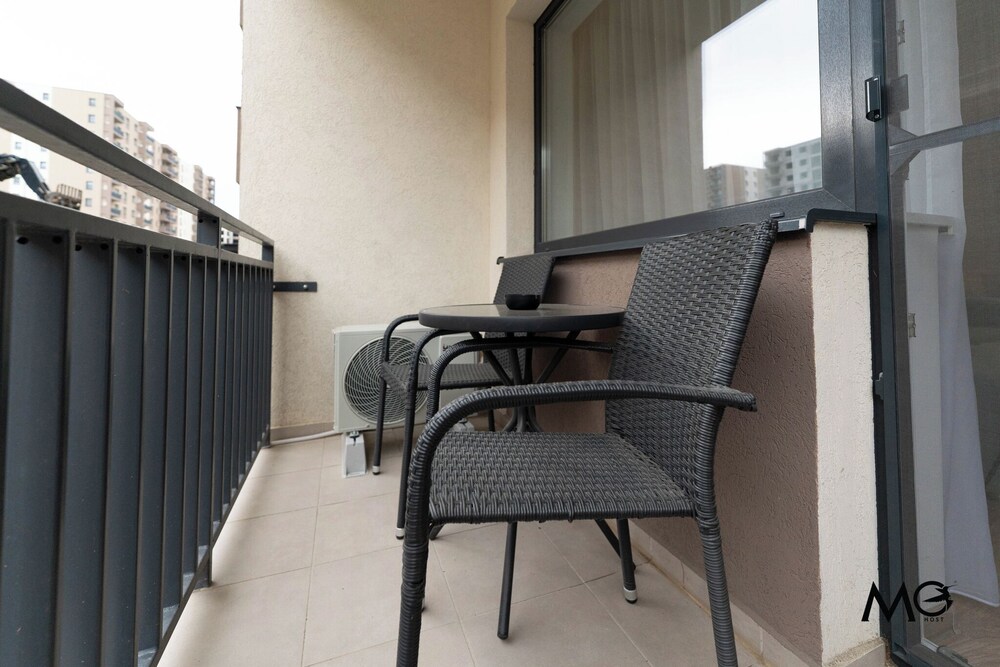 MoHost Sabina - Luxury with Balcony