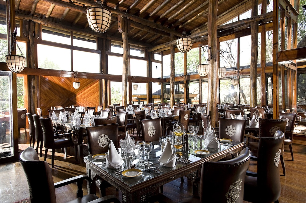 Lobo Wildlife Lodge