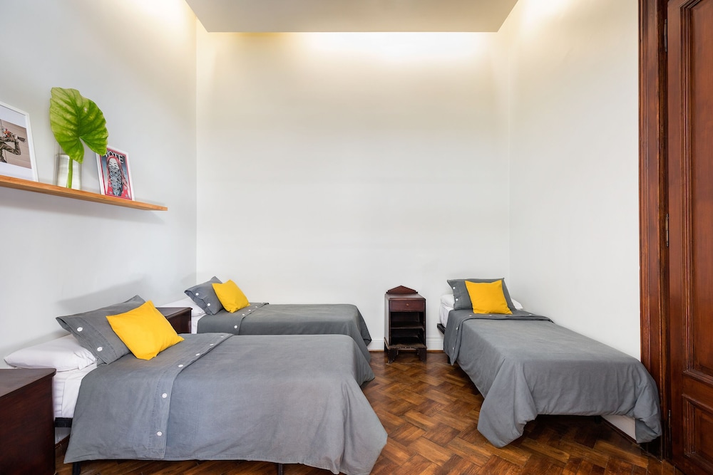 Milhouse Avenue - Hostel