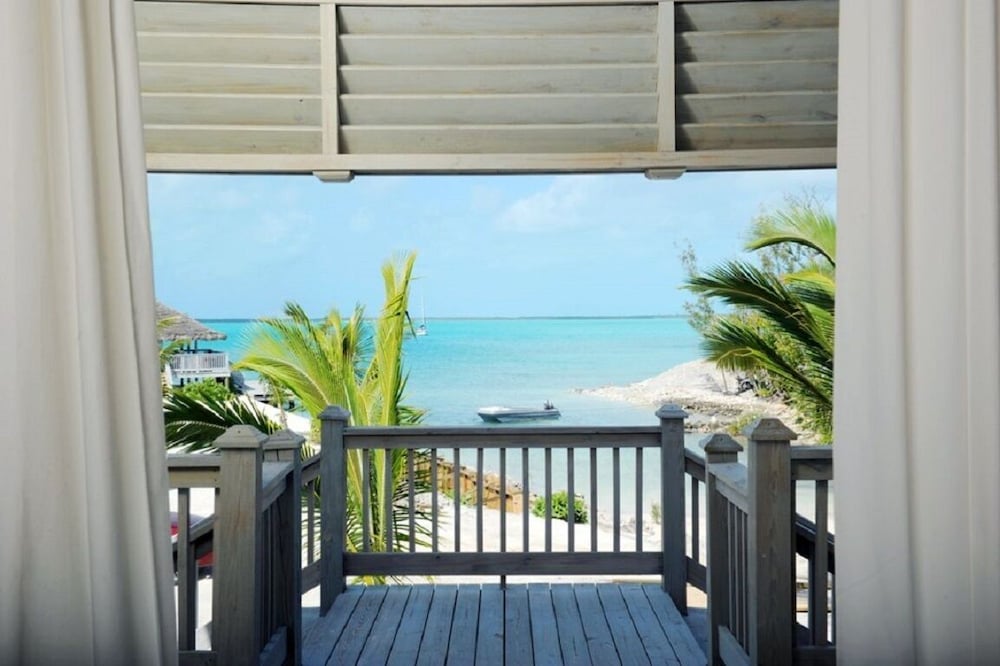 Seaside Escape: Private Beachfront Villa With Infinity Pool