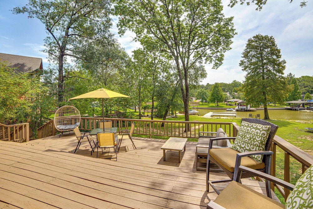 Private Dock: Waterfront Cedar Creek Lake Home