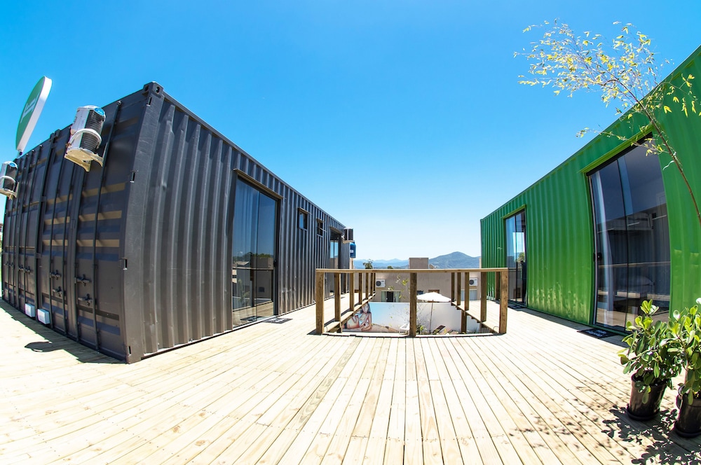 Innbox - Praia Do Rosa - Hostel