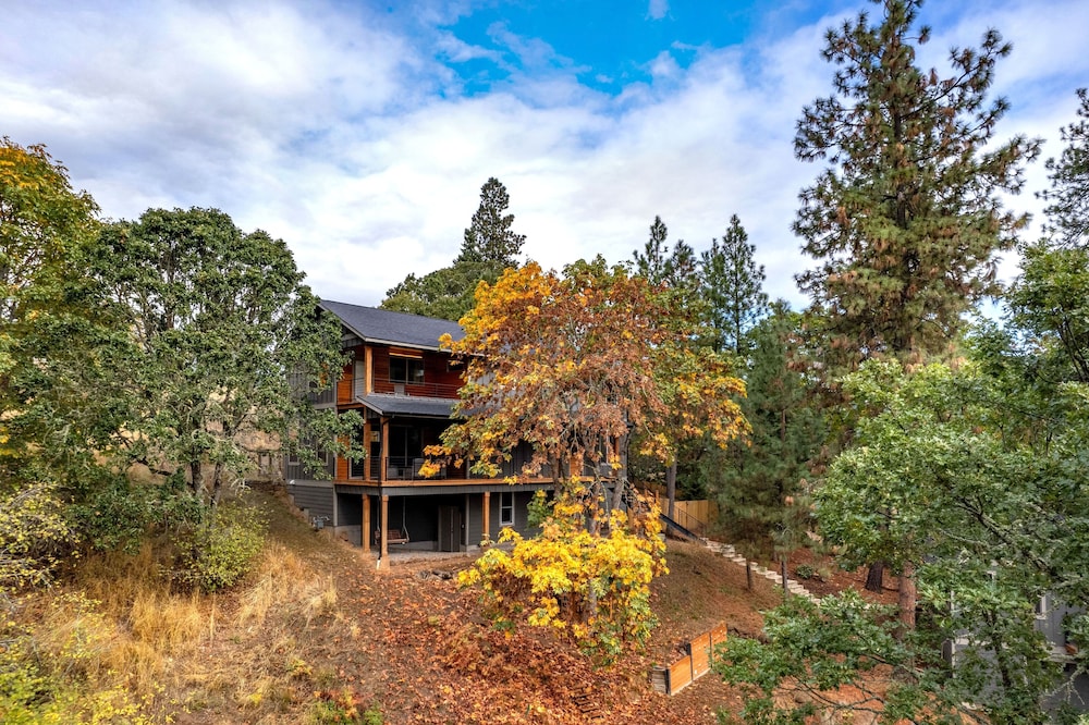 Evergreen Retreat Ab 30 Night Minimum 4 Bedroom Home