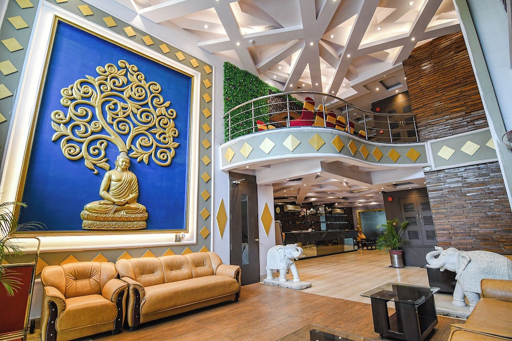 Fabhotel Shivani International