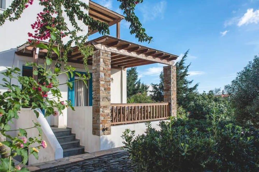 Andros Maisonettes