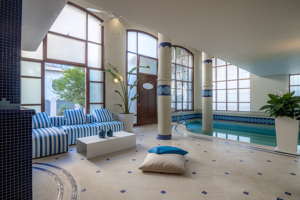 Ma Maison Downtown Villa N 8 Indoor Heated Pool