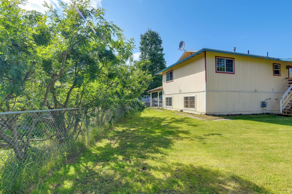 6 Mi to Dtwn: Bright & Airy Anchorage Getaway! view 3