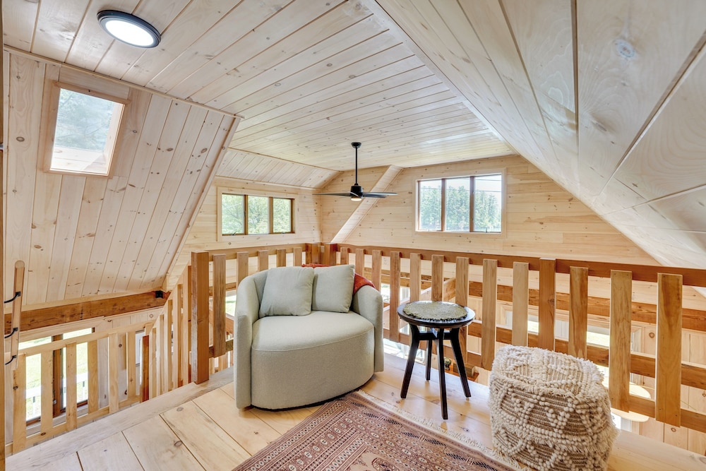 Annabessacook Lake Retreat w/ Deck: Pets Welcome!