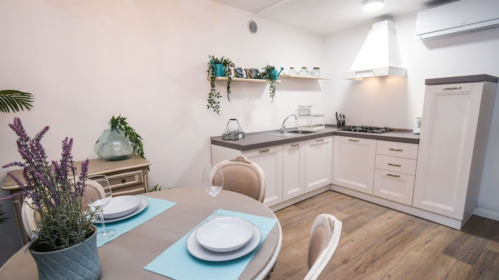 Romantic Benaco Sal - App 02