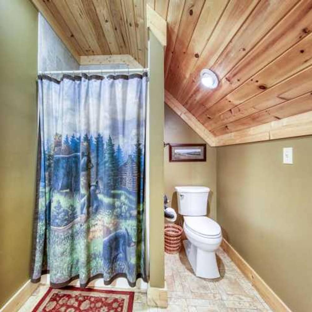 Amazingly Peaceful Private Cozy Cabin view 5