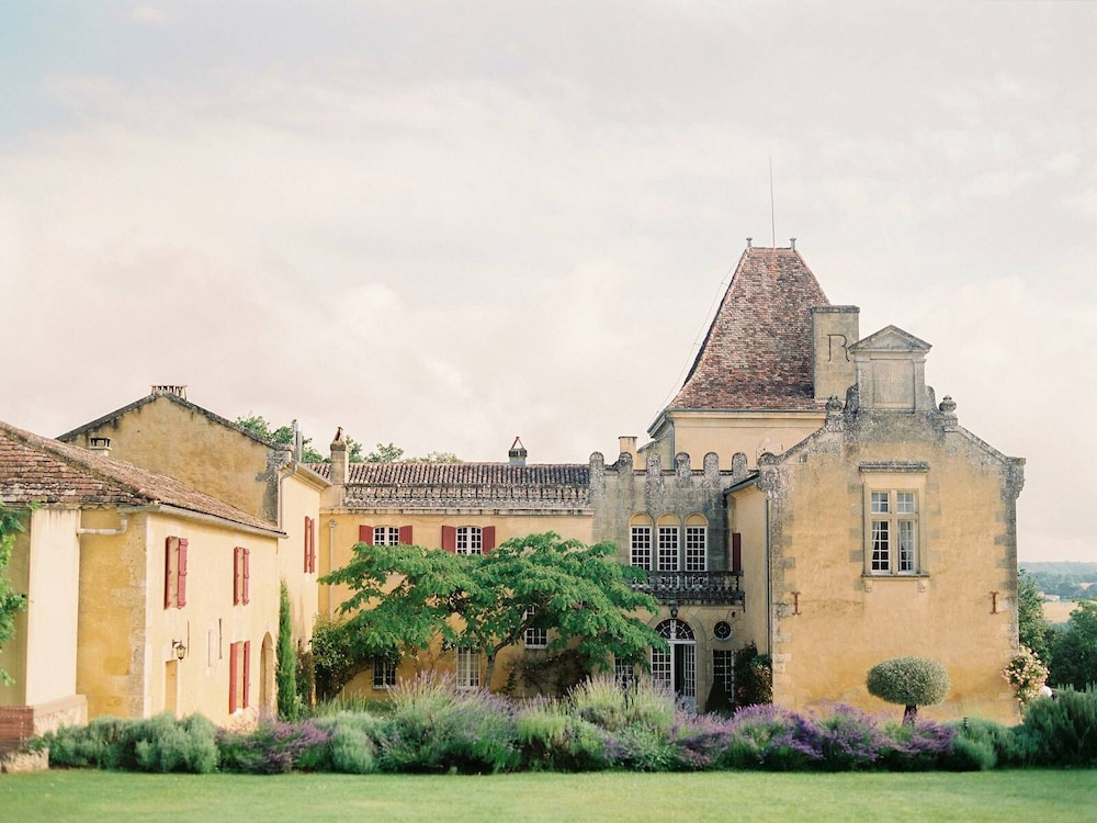 Les Gites du Château Mont D'onel