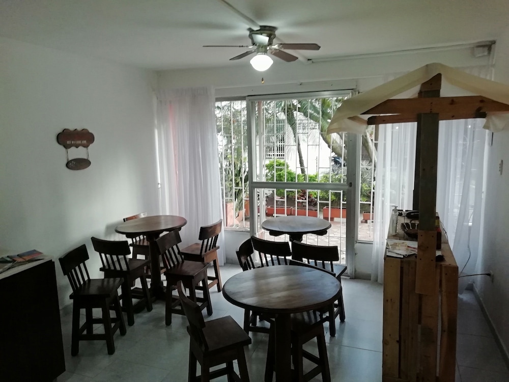 Bed & Breakfast Local Home view 2