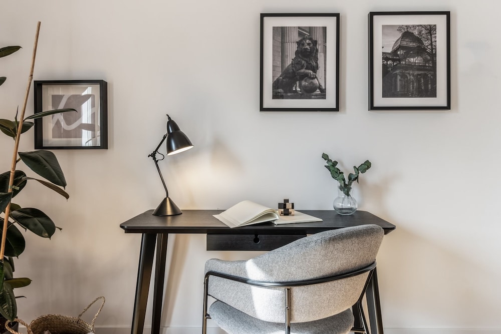 Sofia - 4 Bedrooms and Balcony in O Donell