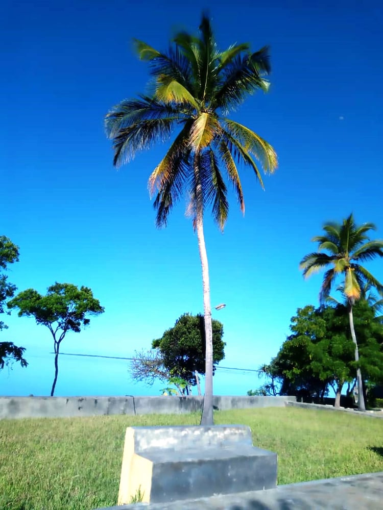 Zan Oceans Resort