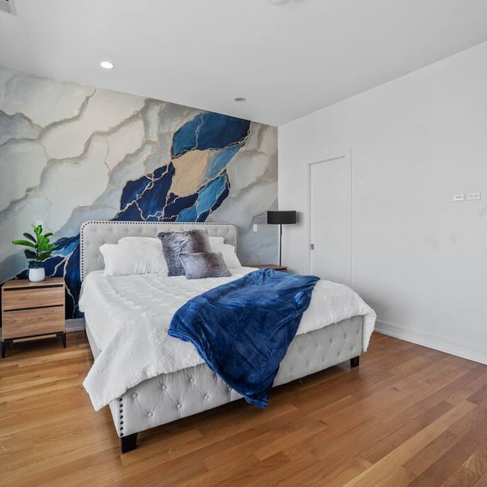 4-bedroom Condo Near Fulton Market w Rooftop